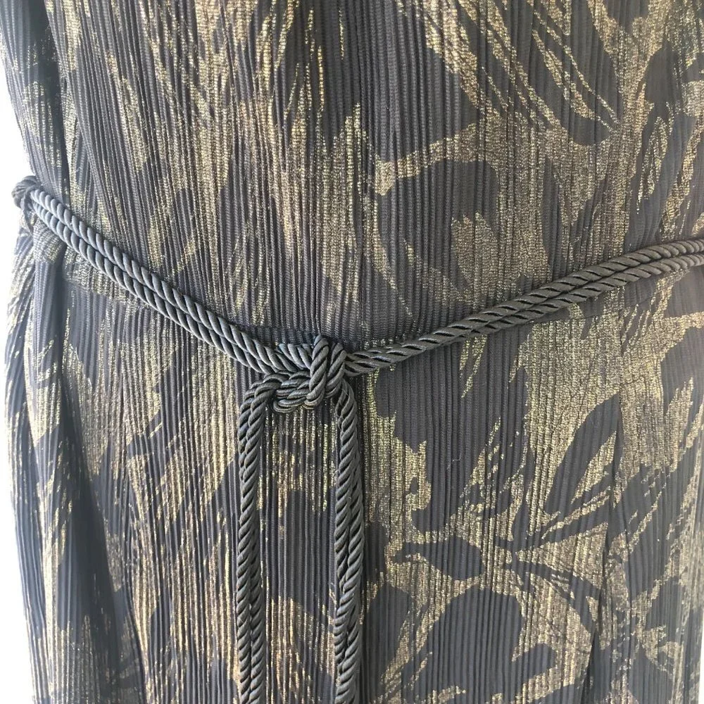 NWT! Tahari Size 10 Beautiful Sleeveless Black/ Gold Jumpsuit - Picture 3 of 16